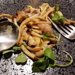 TACUBO - ウサギの肉や茸を使ったパスタ