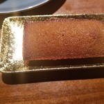 TACUBO - 焼きたてフィナンシェ　外側パリパリ　中はしっとり