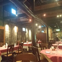 レストラン八間蔵 - 落ち着いた店内
