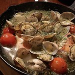 メシサカバ  トム家 - アサリ酒蒸し