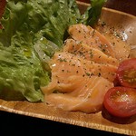 メシサカバ  トム家 - とろサーモンカルパッチョ