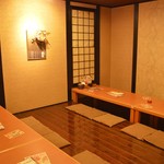 h Kutsurogi Dainingu Toriaezu Gohei - 団体様向けのお部屋は広々としております※写真はイメージです