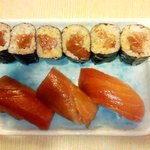 よし佳 - 漬け？マグロの巻物、赤身、中トロ、大トロ
