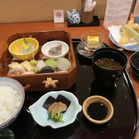 はし本 - 旬菜弁当　1,000円(税込)
