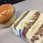 パン・ムラカミ - コロッケパン、ハムカツ