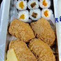 おつな寿司 - おしんこ巻いなり１人前折詰 965円