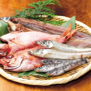 The manager personally visited and examined the grilled fish carefully selected from Shizuoka and Suruga Bay.