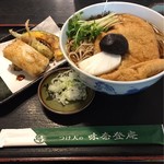 味奈登庵  - きつねうどん（並）かぼちゃ天・揚げ餅・オクラ天
      