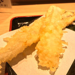 味奈登庵 - まさしく  #食べログ的に撮るとこうなる。  といった感じの穴子天ぷらといか天ぷら。