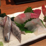 たか - 二切れずつ680円
                                