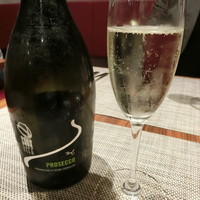 キャトルラパン 北梅田 - PROSECCO SPUMANTE SANTINI