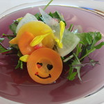 プレゼンテ スギ - ほとんどが自家製野菜のサラダ