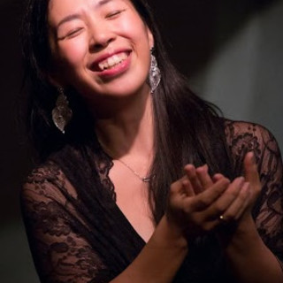 伝統歌謡“FADO”のライブを聞きながら、お食事を楽しむ