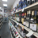 Watkins Mill Beer & Wine - 店内