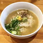 真鯛らーめん 麺魚 - ヒラメらーめん＋ヒラメ雑炊丼 1000円