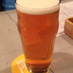 PUMP craft beer bar - ペールエール、パイントサイズ