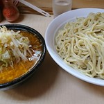Ramen Jirou - 大みそつけ麺 野菜 にんにく カラメ
                         麺量が藤沢はなみにある 野菜はやめたほうがいいかも
