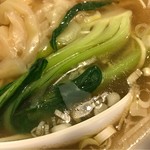 横濱 一品香 - 海老ワンタン麺。
旨し。