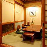 Kani Douraku - 落ち着いた雰囲気の個室