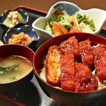 亀八 - ソースカツ丼