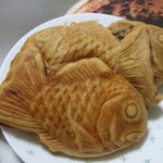 Nihonichi Taiyaki - 袋を開けると微妙に合体していました