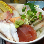 Daruma - 「海鮮たっぷり丼」