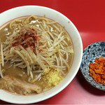 千里眼 - ラーメン 麺150g ヤサイ少なめ・ニンニク・ショウガ・カラアゲ別皿で 730円