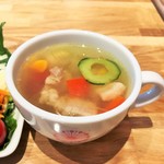 アリソンハウス カフェあざみ野 - 豚肉と夏野菜のスープ