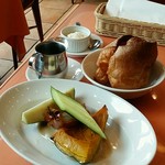 トラットリア グランボッカ - 【ランチ】ポップオーバーとバーニャカウダ