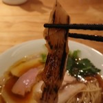 自家製麺 うろた - 炙り穂先メンマ。リフト(^-^)/
      