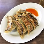 来々軒 - 既にラー油が入って登場