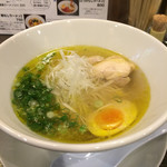 鶏塩ラーメン Hippo - 