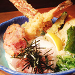 熟成うどん なかや - ◆おもしろい梅干し・梅漬けのおうどん◆ 梅はうどんを注文した後にゆっくりお選びください。 お悩みの場合は、好みの味を伝えてください。 店主がおすすめをトッピング致します。