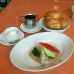 トラットリア グランボッカ - 【ランチ】ポップオーバーとバーニャカウダ