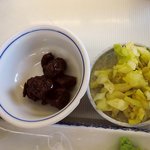 しぶき亭 - しぶき亭 ＠城ヶ島 定食に付く鮪角煮とお新香