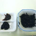 しぶき亭 - しぶき亭 ＠城ヶ島 サービスのひじき煮物と角煮味噌・岩海苔佃煮