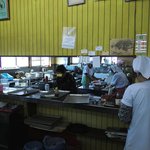 しぶき亭 - しぶき亭 ＠城ヶ島  厨房はおばちゃんばかり