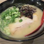 博多ラーメン 極麺うまか - 白うまらーめん