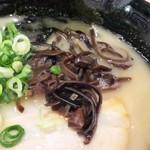 博多ラーメン 極麺うまか - キクラゲ