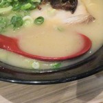 Hakataramenkiwamenumaka - スープ