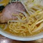 みそ福 - 白みそ福らーめん「信州」の麺