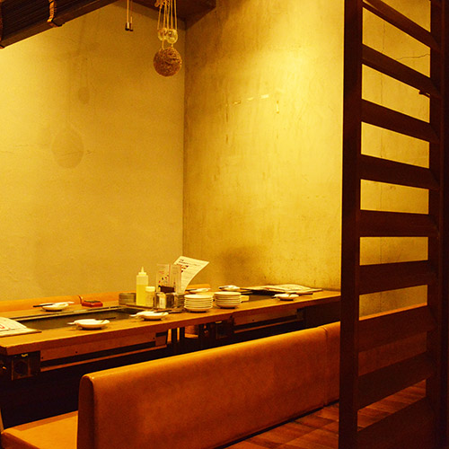 座席 鉄板焼肉 鑠鑠 名駅店 シャクシャク 国際センター 鉄板焼き 食べログ