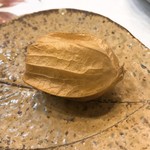 すし処金太郎 - 箸置きにしていたホオズキ