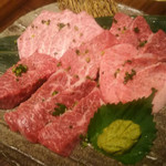 焼肉鍋問屋　志方 - 