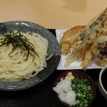 武膳 福岡パルコ店 - 野菜天ぷらざるうどん