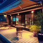 ラ・ヴァガボンド - 一見、カジュアルな雰囲気の外観です♪