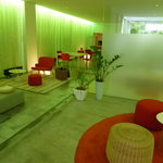 カフェ・ドン バイ スフェラ - 半地下の、緑の空間