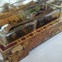 ザ・フジヤ - 薬味セットは寄せ木細工で