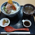 日本橋海鮮丼 つじ半 - 