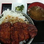 みどり湖パーキングエリア（上り線）白樺亭 - ソースカツ丼(税込み750円)